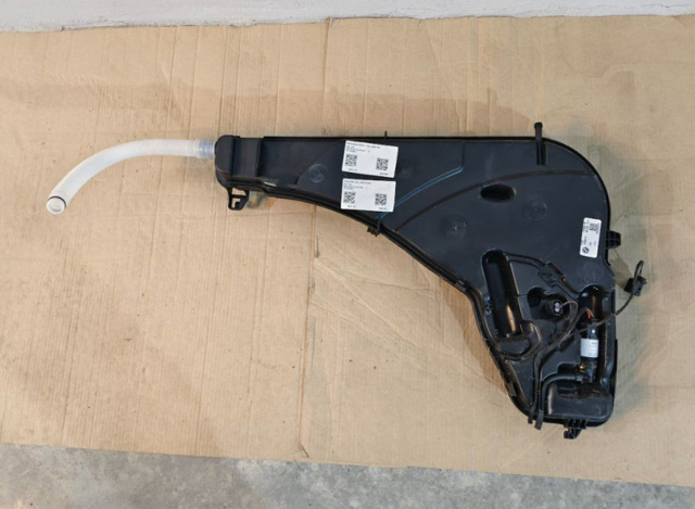 Бачок стеклоомывателя 61667483867 BMW