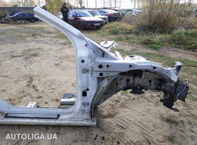 Лонжерон передний правый 641002217R RENAULT