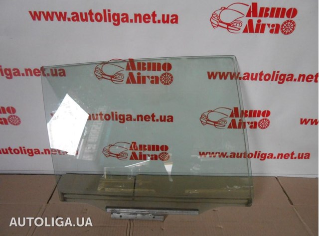 Стекло задней правой двери 6810342130 TOYOTA
