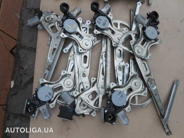 Стеклоподъемник передней левой двери 6980252080 TOYOTA
