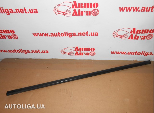 Молдинг опускного стекла нижний, двери передней, левой 72450SEA003 HONDA