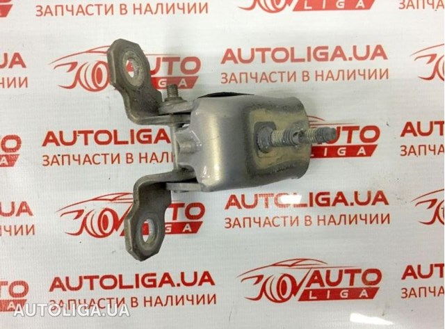 Петля задней правой двери 7701206970 RENAULT