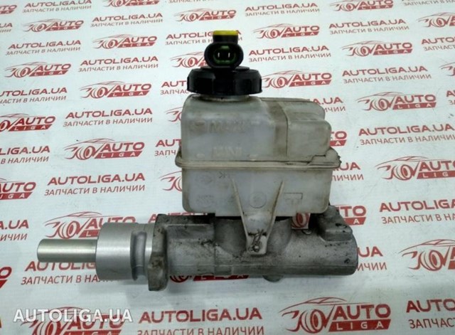 Цилиндр тормозной, главный 7701209583 RENAULT