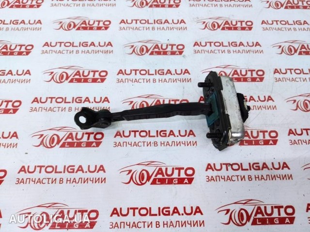 Ограничитель открывания двери, передний правый 793902W010 HYUNDAI