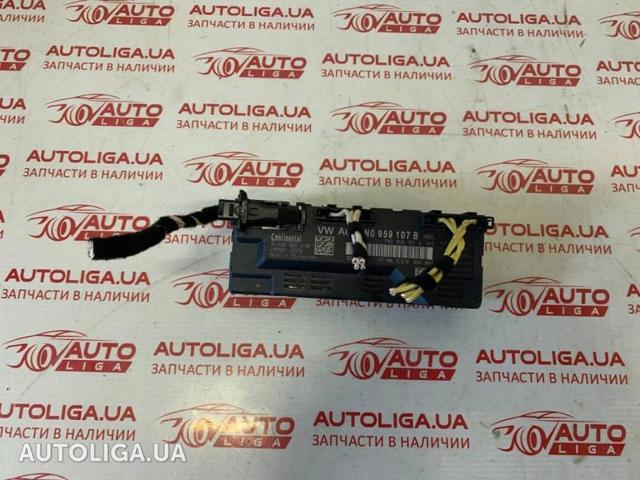 ЭБУ открытия крышки багажника/двери 3-й (5-й) 7N0959107B VAG
