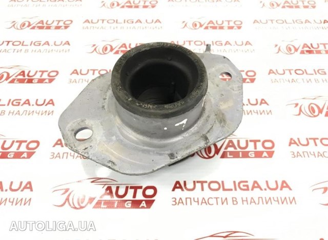 RENAULT 8200304198 Подушка (опора) двигателя левая в наличии Киев