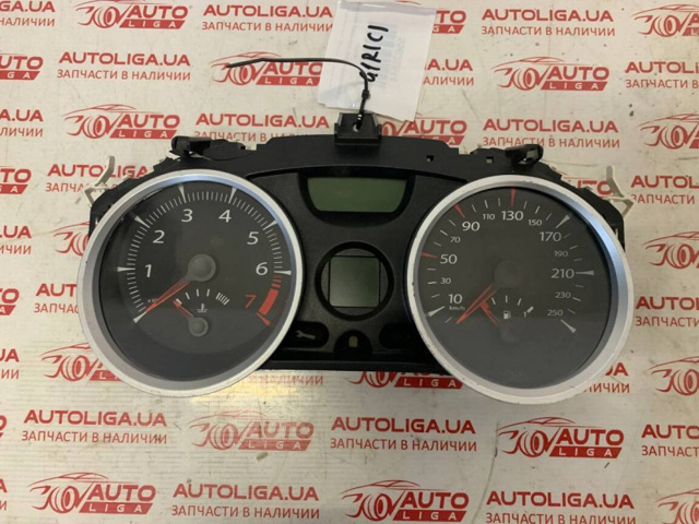 Щиток приборов 8200408790 RENAULT