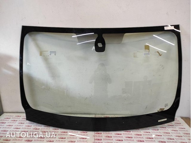 Переднее стекло 8200411155 RENAULT