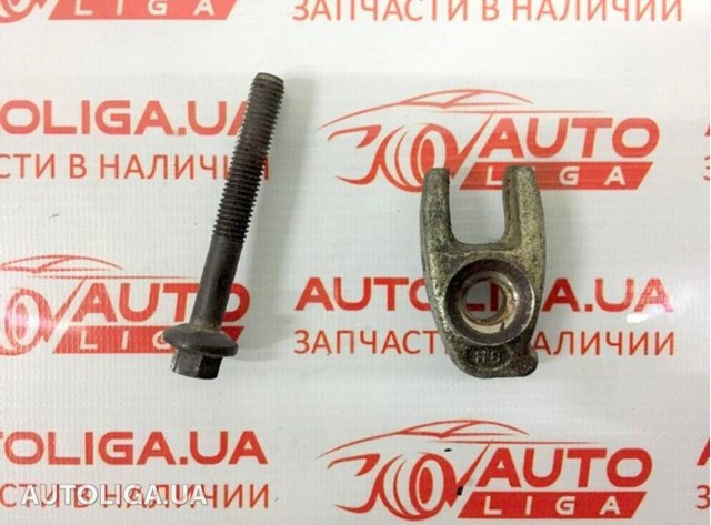 Кронштейт крепления форсунки 8200433867 RENAULT