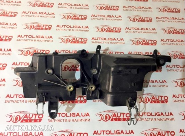 Крышка мотора декоративная 8200468152 RENAULT