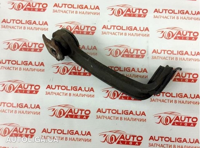 Кронштейн передней балки 8200632416 RENAULT