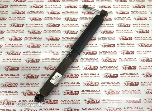 Амортизационная стойка задняя 8200715146 NISSAN