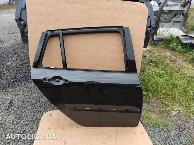 Дверь пассажирская задняя правая 821000023R RENAULT