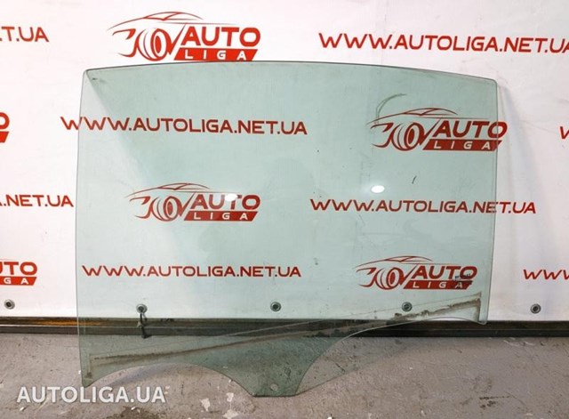 Стекло задней двери, левой 823010001R RENAULT