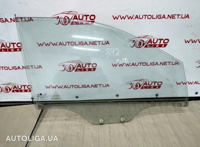 Стекло пассажирской двери 824201C000 HYUNDAI
