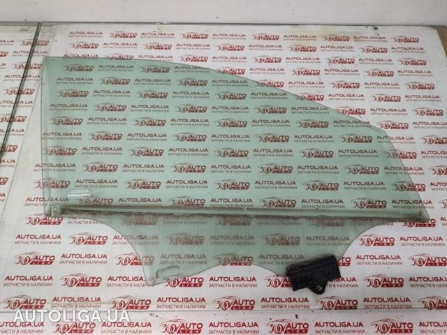 Стекло пассажирской двери 824202W060 HYUNDAI