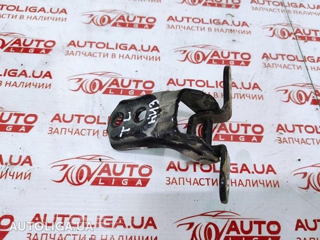 Петля передней двери правая 824211KA0A NISSAN