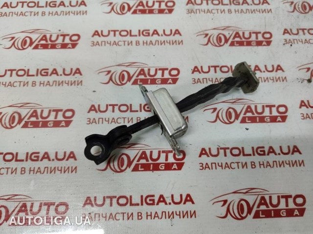 Ограничитель двери, задний 824301KA0A NISSAN