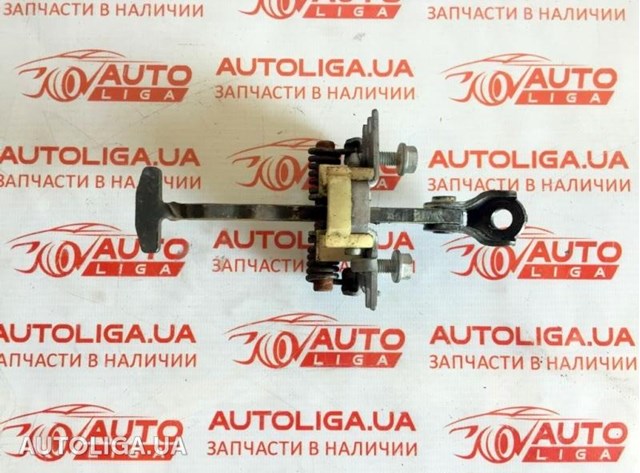 RENAULT 824306303R Ограничитель задней двери в наличии Ирпень