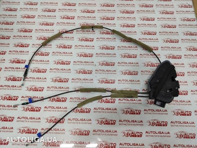 Замок задней правой двери  825003TA0A NISSAN