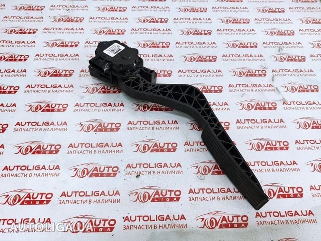 Педаль акселератора 84022579 GM