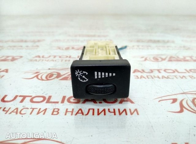 Кнопка корректора фар 8411942020 TOYOTA
