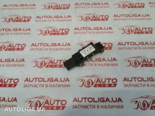 Датчик Эйрбэг передний 8E0959643A VAG