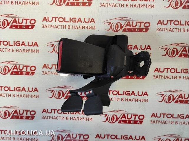 Рычаг (замок) фиксации ремня безопасности задний правый 8K0857740AC01C VAG