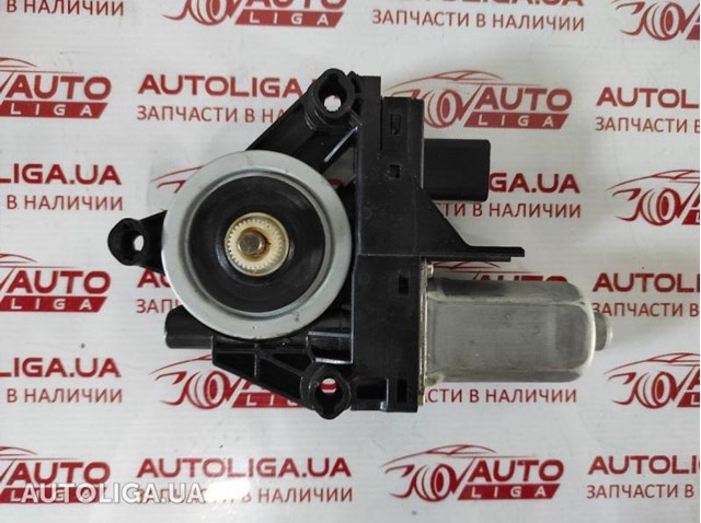 Мотор стеклоподъемника водительской двери 931401104 CHRYSLER