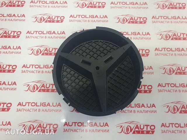 MERCEDES A0008880060 Кронштейн эмблемы решетки радиатора в наличии Житомир