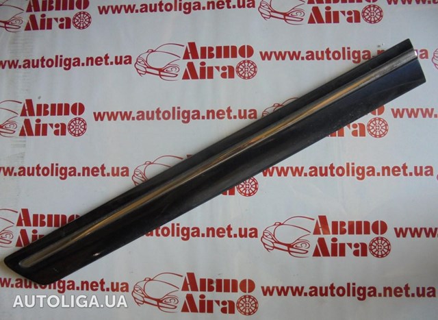Накладка передней правой двери A21069004829189 MERCEDES