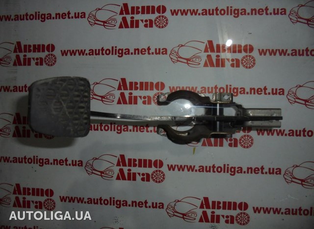 Педаль тормоза A9062900901 MERCEDES