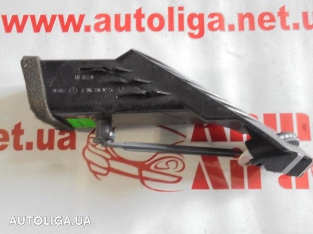 Решетка воздуховода левая A9068300254 MERCEDES