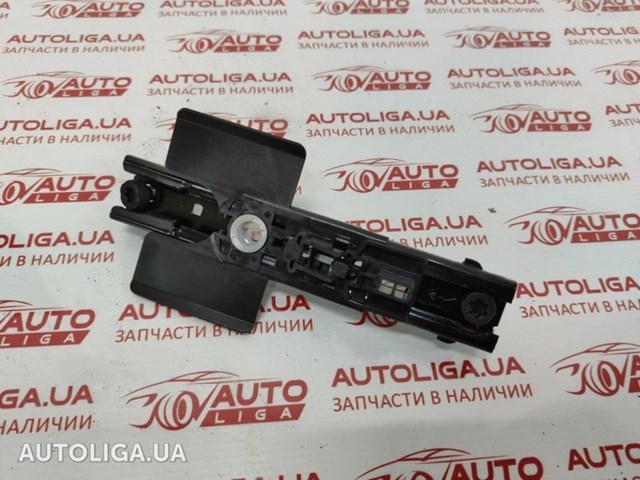 FORD AM51611C46AB Регулятор высоты ремня безопасности передний левый в наличии Ужгород