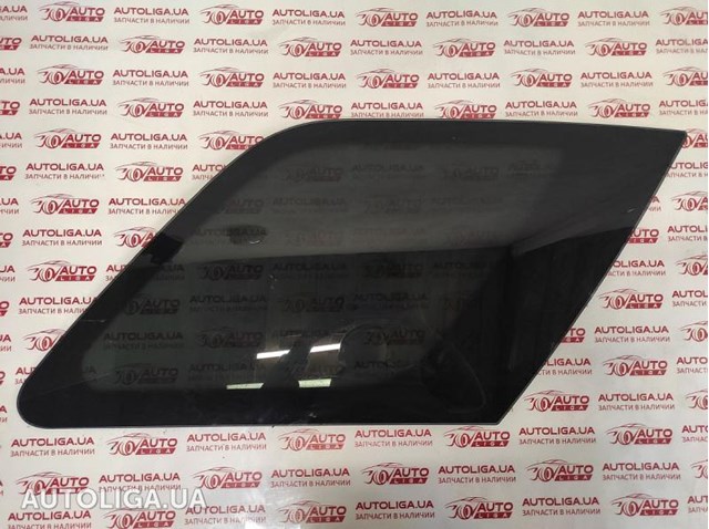 Стукло багажника, правое BB5Z7829700C FORD