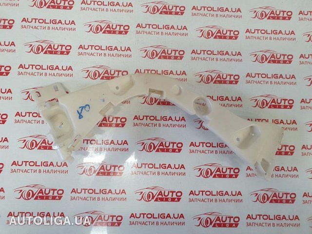 Левое крепление заднего бампера F1EZ17D948F FORD