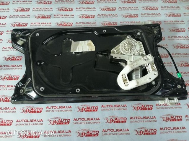 Механизм стеклоподъемника двери передней, правой LR013865 LAND ROVER