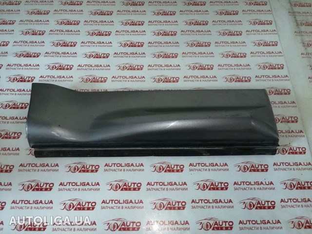 Молдинг двери задней правой LR024089 LAND ROVER
