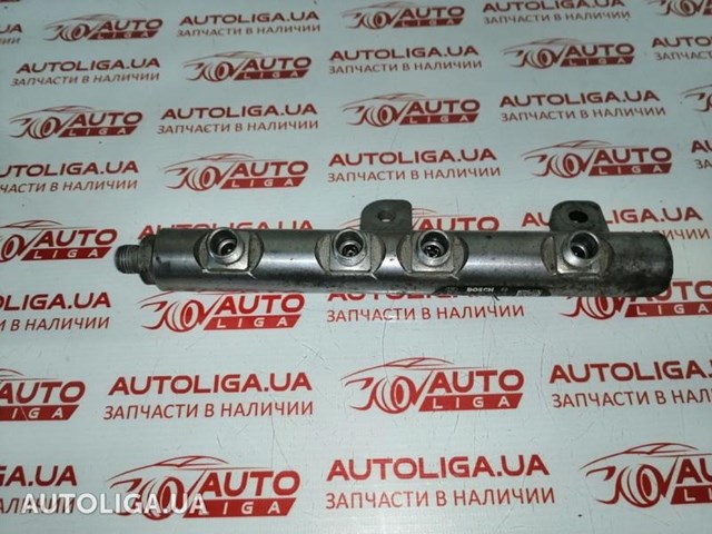 Распределитель топлива (рампа), правый LR035126 LAND ROVER