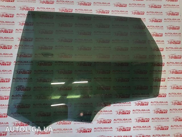 Стекло задней двери, левой LR058836 LAND ROVER