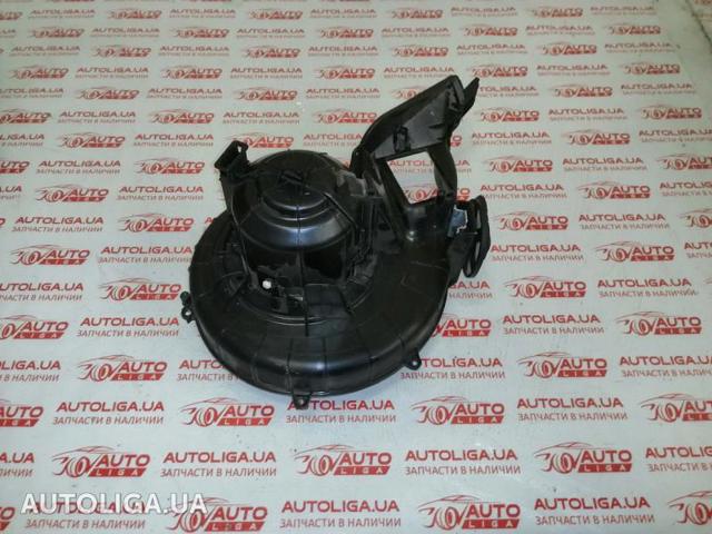 Вентилятор печки LR066917 LAND ROVER
