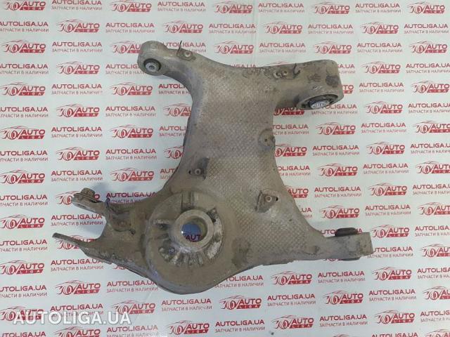 Балансир задний нижний, левый LR076679 LAND ROVER