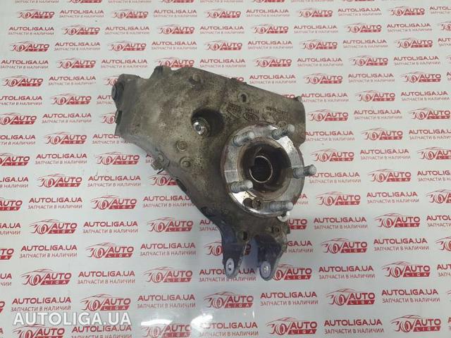 Цапфа поворотная правая LR087649 LAND ROVER