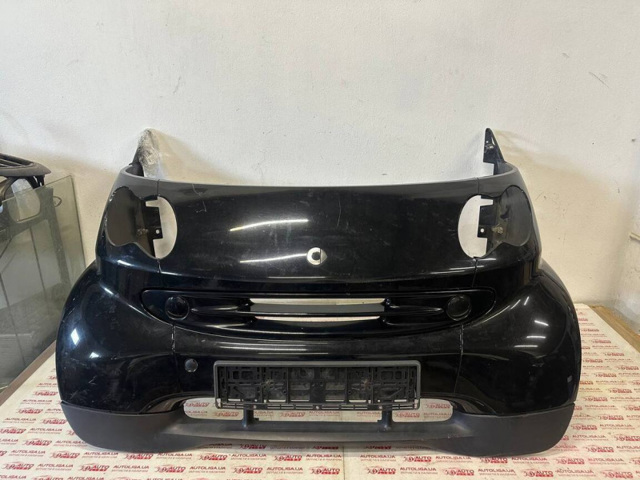 Бампер передний, центральная часть Q0001721V009CP6A00 MERCEDES
