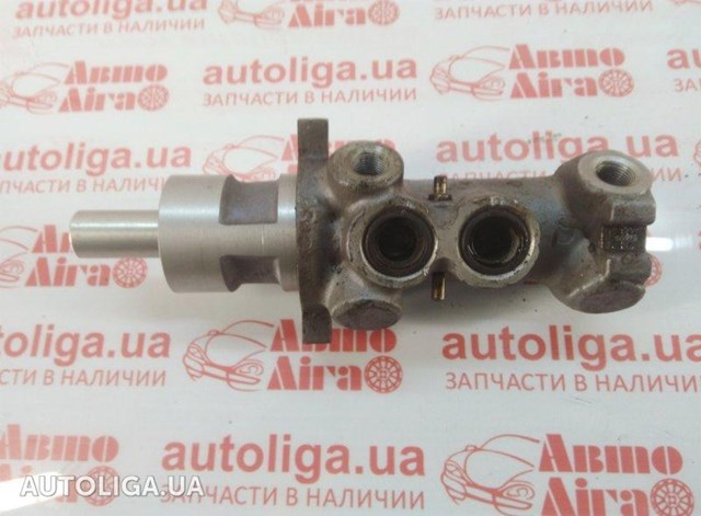 Цилиндр главный тормоза (гидротормозов) YC152K478BB FORD