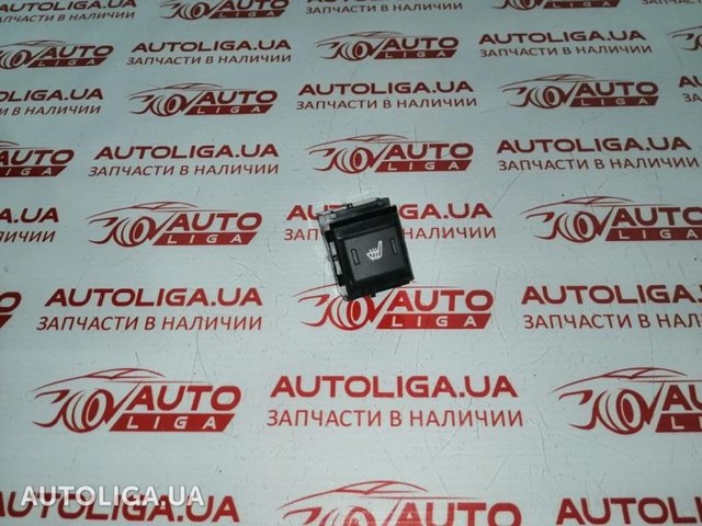 Кнопка обогрева сидения YUF500120PVJ LAND ROVER