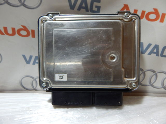 Компьютер двигателя 03L906018JP VAG