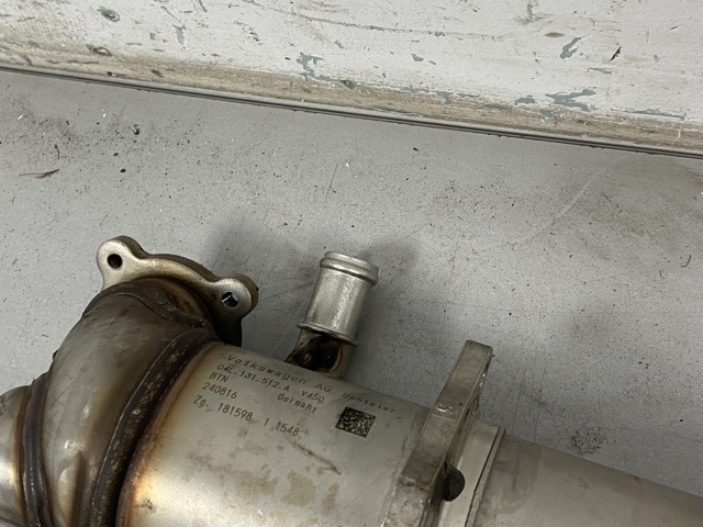 Радиатор системы EGR рециркуляции выхлопных газов 04L131512A VAG