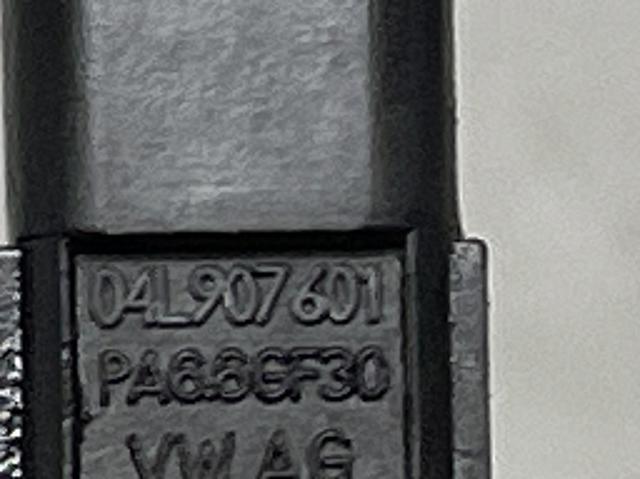 Датчик положения распредвала 04L907601 VAG