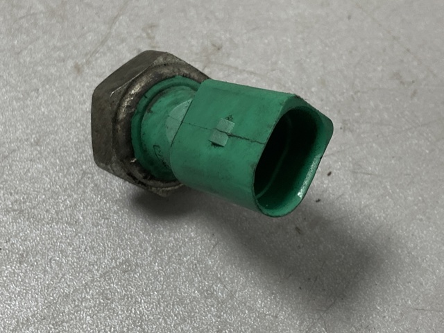 Датчик давления масла 04L919081 VAG